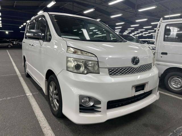 【静岡県藤枝市】トヨタ、ヴォクシーの中古車を車買取しました。